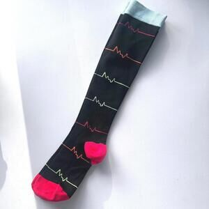 NWOT CTHH Compression Circulation 20-30 mmHg Black/Multi Socks / Heartbeat-S/M